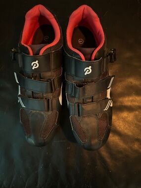 Peloton Men’s Black Cycling Shoes with Red Interior